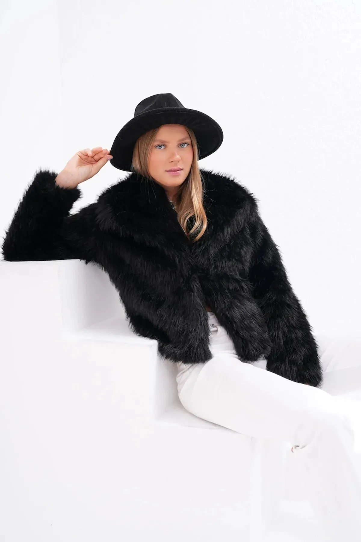 Wide Collar Faux Fur Jacket  Black