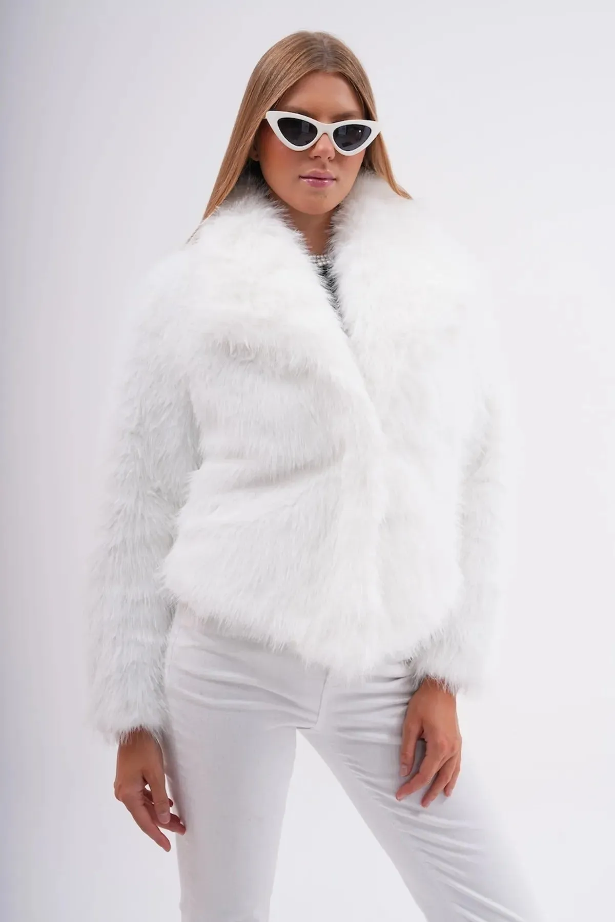 Wide Collar Faux Fur Jacket  White
