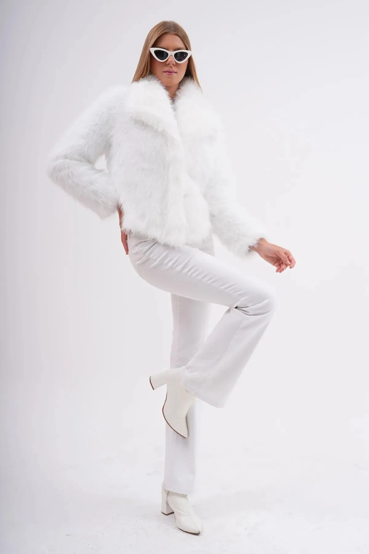 Wide Collar Faux Fur Jacket  White